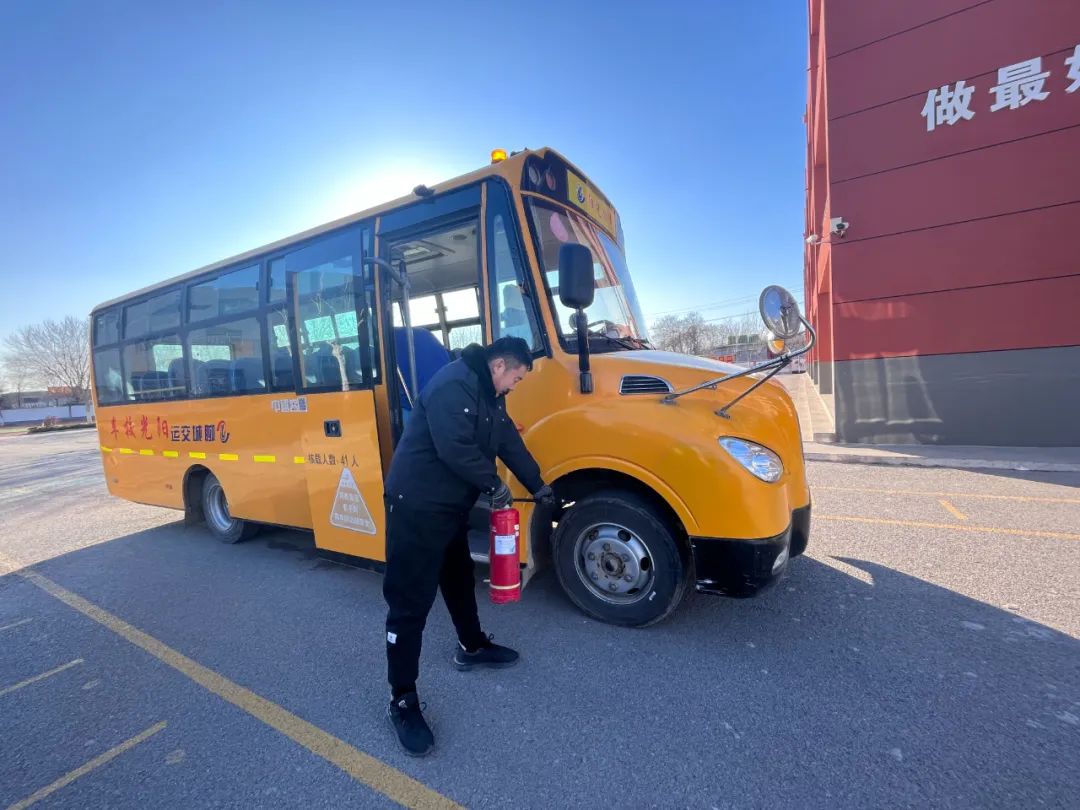 校車演練不松懈 逃生自救記心間