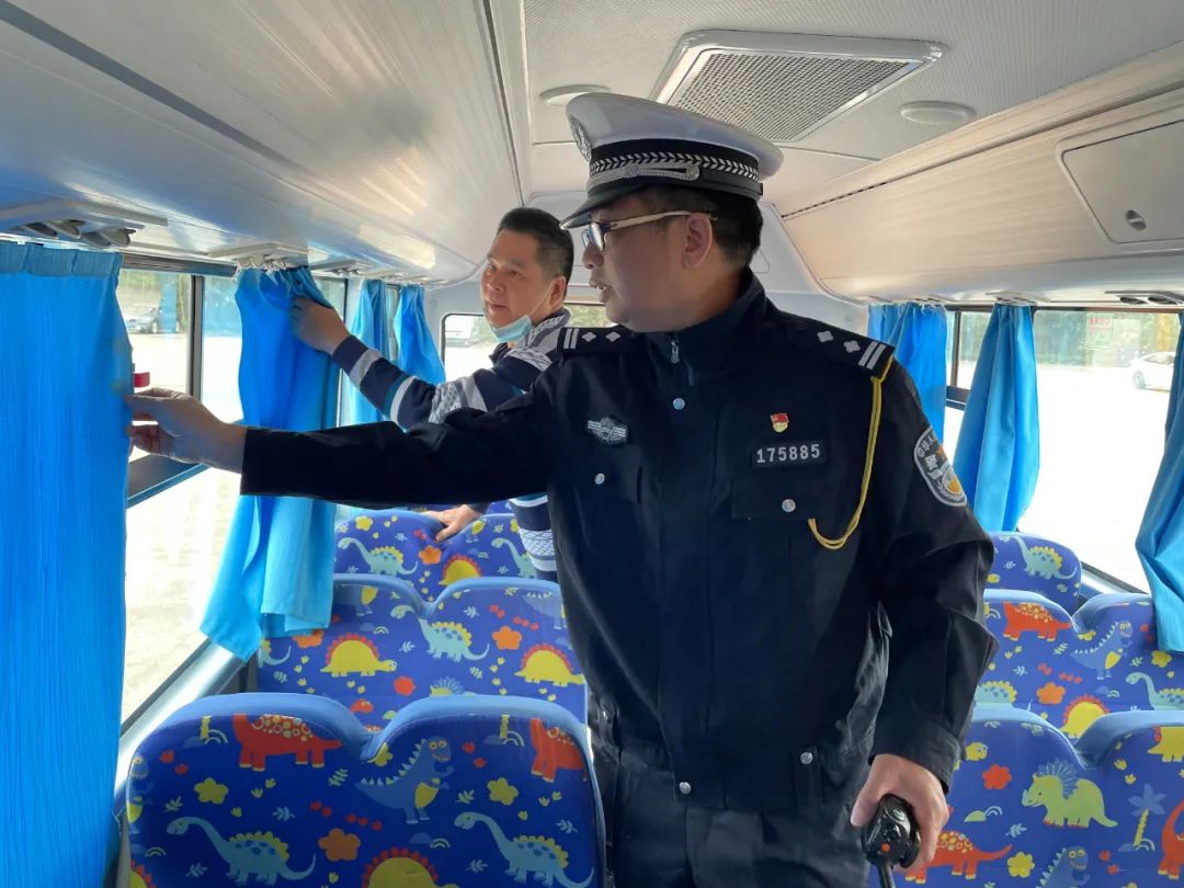 【平安岡州】校車安全“大體檢”，新會公安為新學期保駕護航！