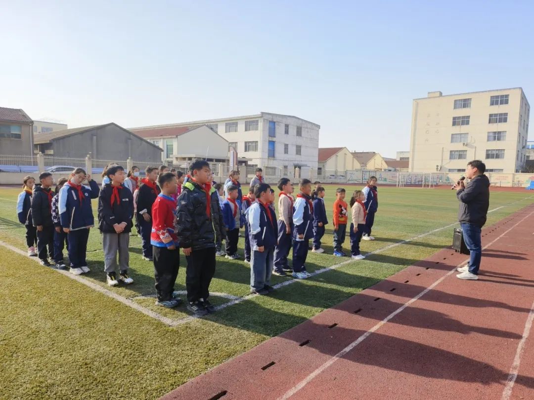 演練不松懈 安全伴童行——青陽實小旌陽分部校車著火逃生演練活動