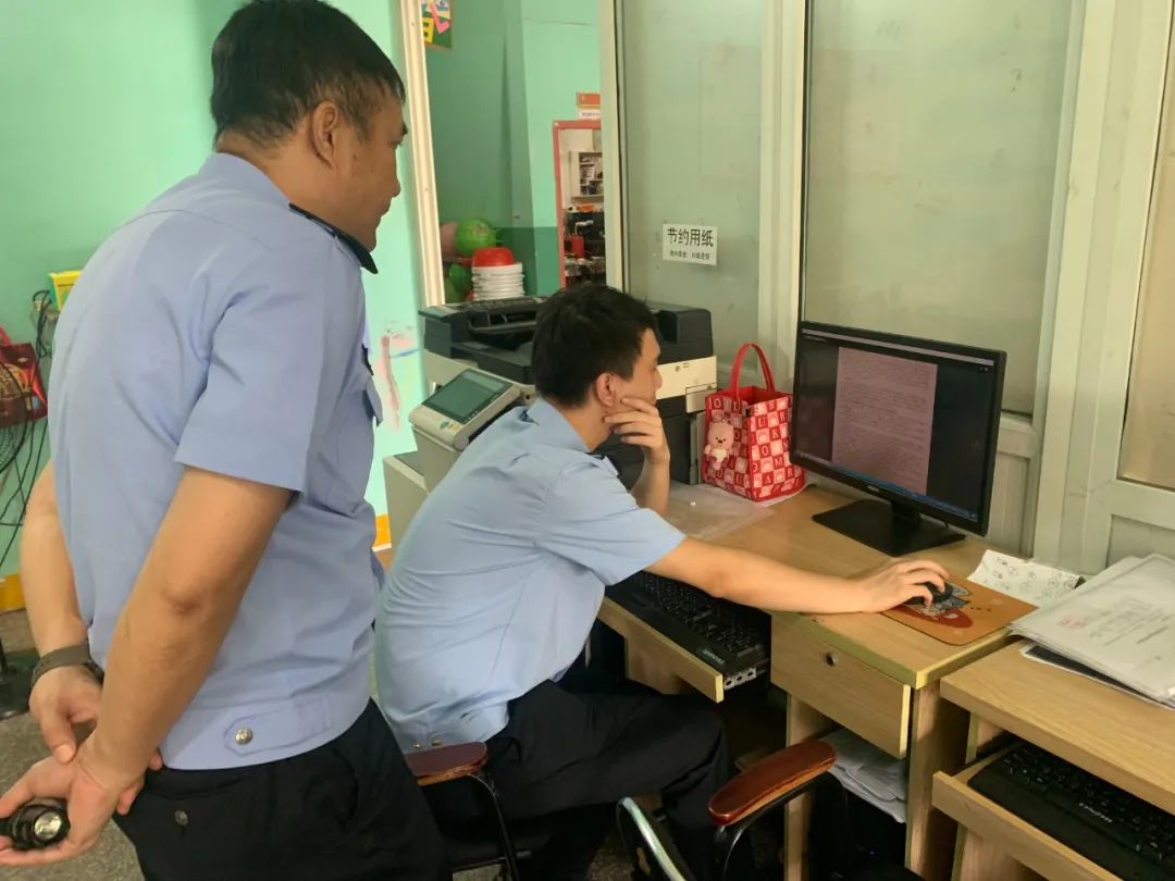 【平安校園】嚴把校車“安全關”——石獅市英才幼兒園迎接校車安全檢查 【平安校園】嚴把校車“安全關”——石獅市英才幼兒園迎接校車安全檢查