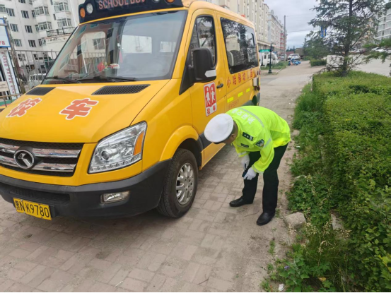 夏季行動 | 開展校車安全“大檢查” 擰緊學(xué)生出行“安全閥”
