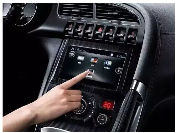 5個小妙招，讓你冷天開車不犯困！