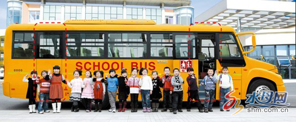 龍口六鄉(xiāng)鎮(zhèn)首批用上大鼻子校車 需交乘車費(fèi)(圖)