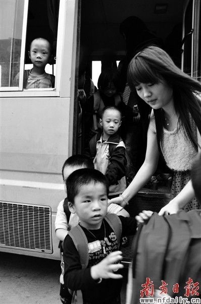 校車安全牽動著人們的心。曾強