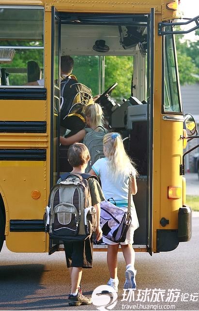 中美實(shí)力對(duì)比之校車版(圖)