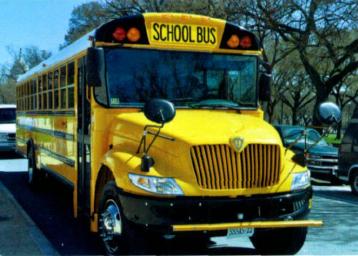 美國校車：一項(xiàng)延續(xù)百余年的安全工程(圖)