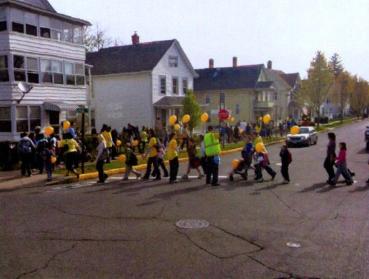 美國校車：一項(xiàng)延續(xù)百余年的安全工程(圖)