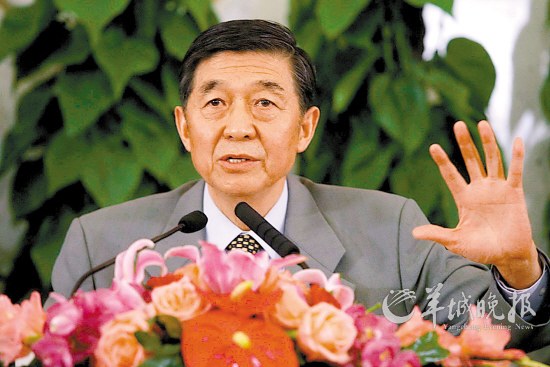 吳建民談贈外國校車：不能說等發展好了才能援助他人