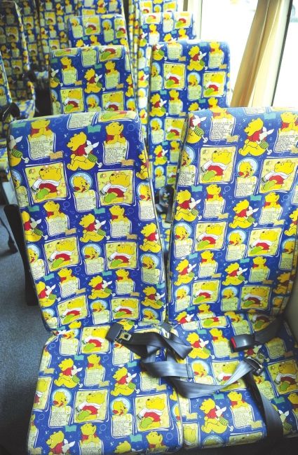 青羊：先簽安全承諾書 校車才可上路(圖)