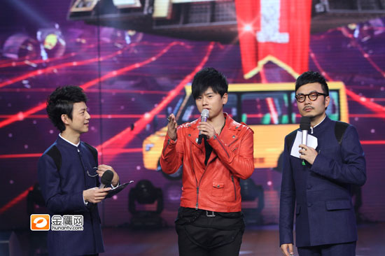 第四期《天聲一隊(duì)》送出四輛愛心校車