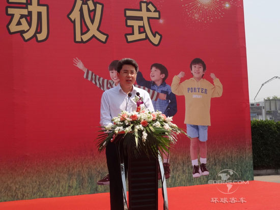 專為學(xué)童安全而來(lái) 60輛宇通校車今起服役江蘇吳江