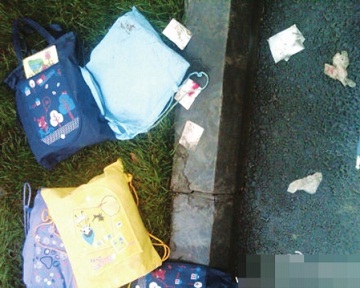 成都：滿載幼兒客車發生側翻 校方稱不是校車