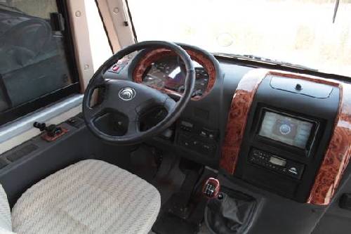 小校車破解大難題 宇通B照小校車化解校車司機匱乏窘境