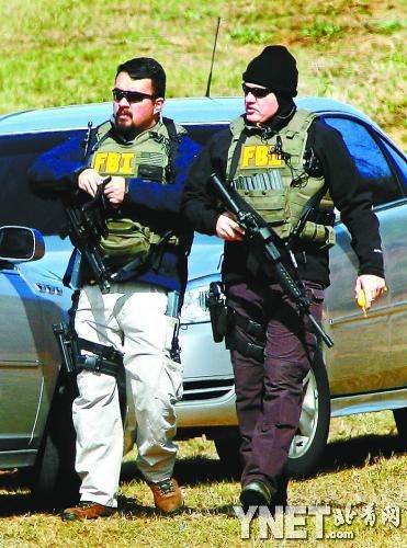 美疑犯槍殺校車司機(jī)劫持幼童 已與警方對(duì)持4天