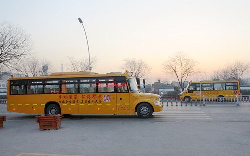 晉北教育大縣的校車故事/ 晉北教育大縣的校車故事