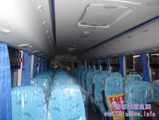 宇通二代新國標校車羊城集體首秀 360°升級助推“校車中國夢”