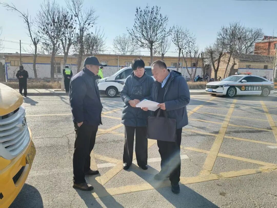 平羅縣教育局聯合多部門開展歲末年初校車安全專項檢查