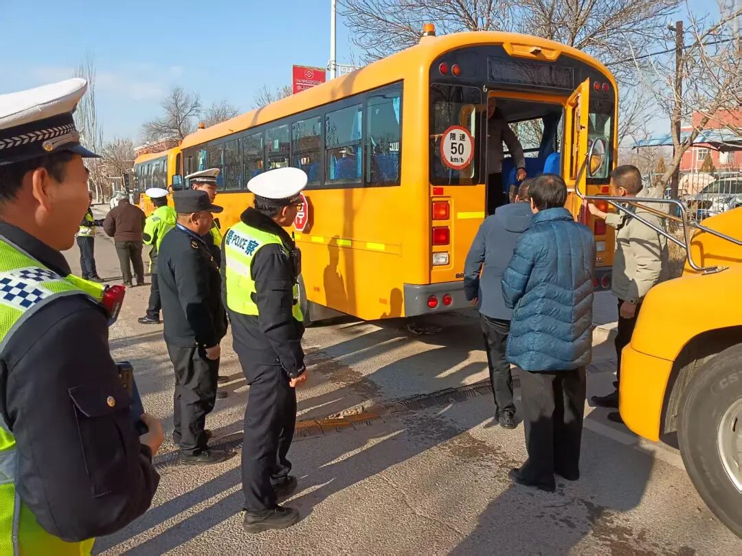 平羅縣教育局聯合多部門開展歲末年初校車安全專項檢查