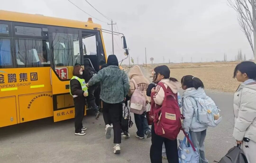 規(guī)范校車運行管理 保障學子出行安全——瓜州縣教育局舉辦2026年春季學期校車安全管理培訓班 規(guī)范校車運行管理 保障學子出行安全——瓜州縣教育局舉辦2026年春季學期校車安全管理培訓班