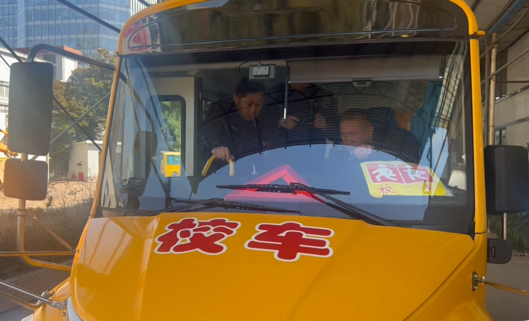 【開學季】嚴把校車安全關 守護學子平安路