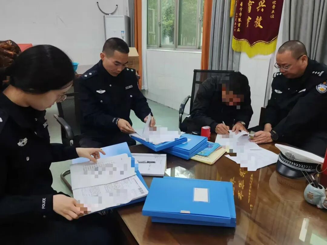 護航開學季|嚴把校車“安全關” 筑牢護學平安路 護航開學季|嚴把校車“安全關” 筑牢護學平安路