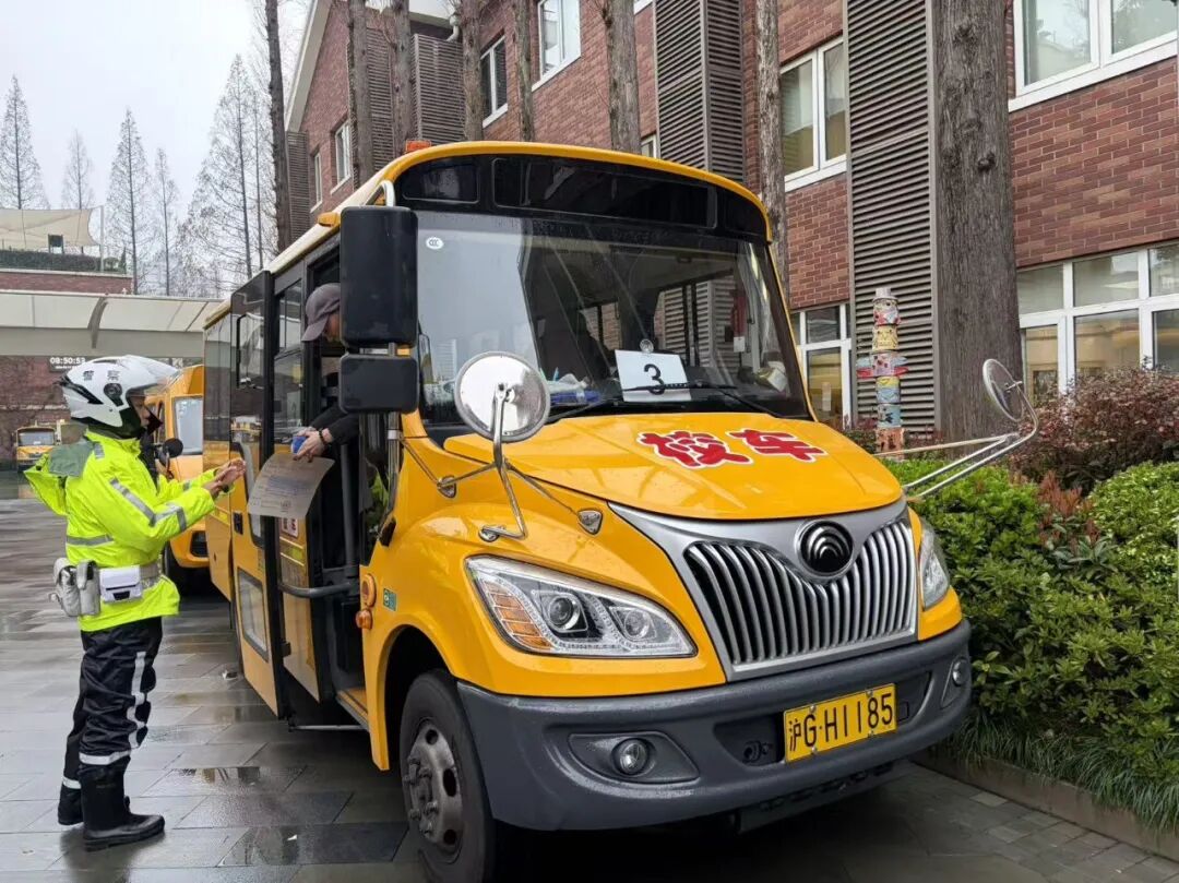 新學期·守安全｜校車安全專項檢查，把好每一道安全關口