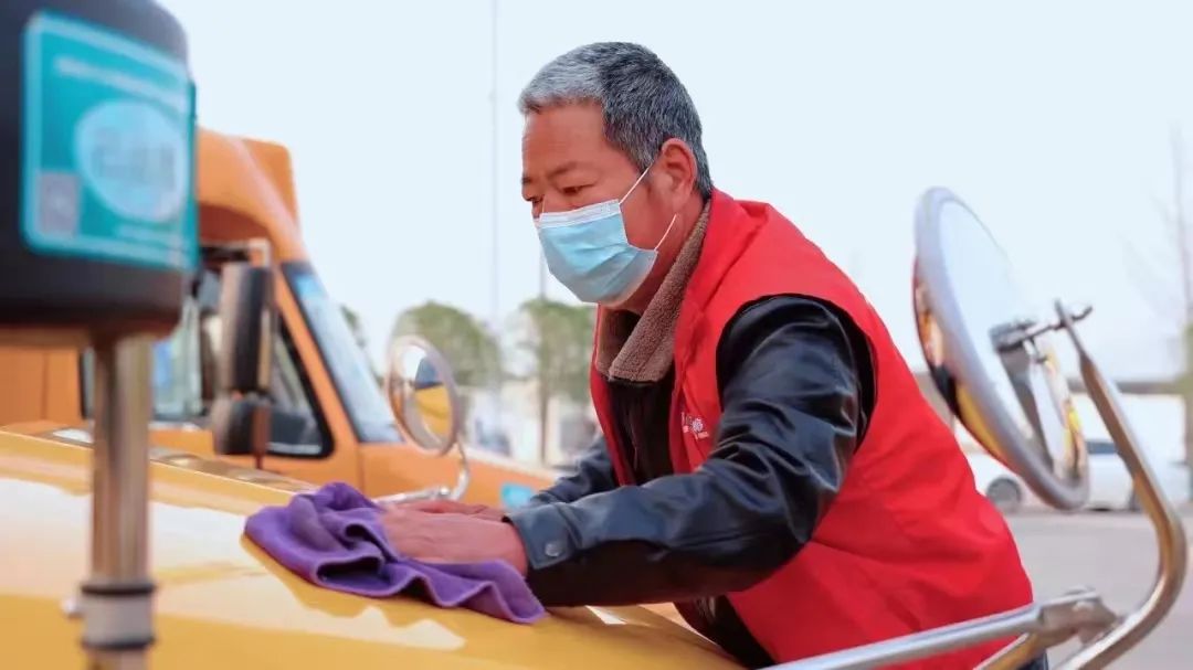 什么？校車(chē)也有“寒假作業(yè)”！