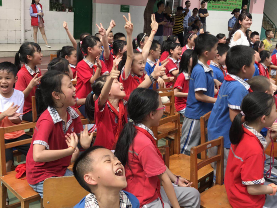 操場化身“校車賽道” 廈門金旅校園公益讓孩子們在游戲中收獲安全