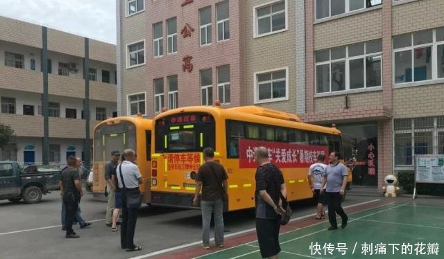 校車巡展進湖北——暑期巡展系列報道之一