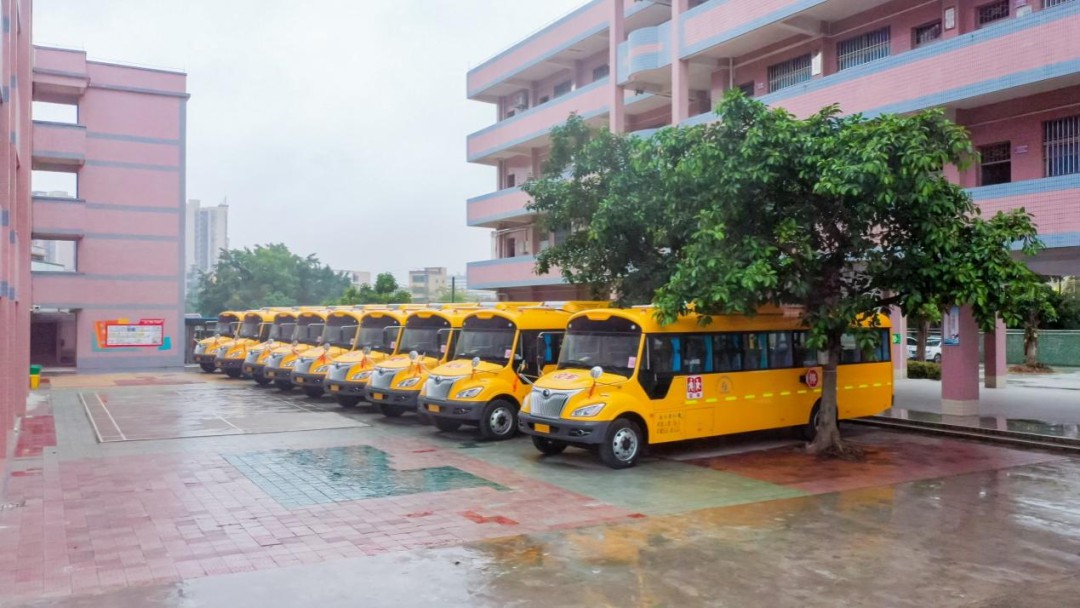 新年開門紅！45輛宇通校車交付江門開平
