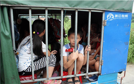 溫州殘疾車變身鐵籠“校車”