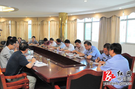 攸縣加強(qiáng)校車(chē)安全監(jiān)管 確保學(xué)生出行安全