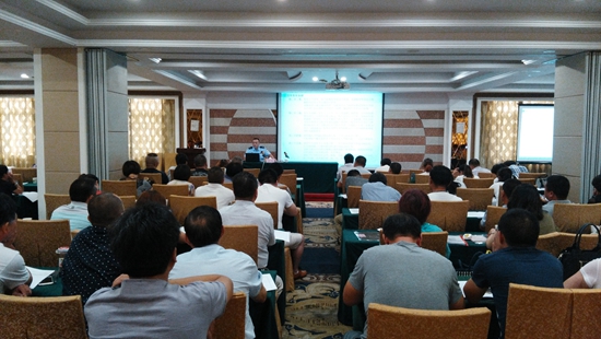 南通開展中小學校、幼兒園校車校車駕駛員暑期安全培訓班