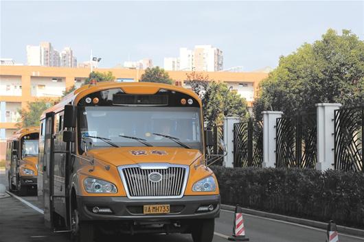 武漢長江國際學校新學期的特殊校車