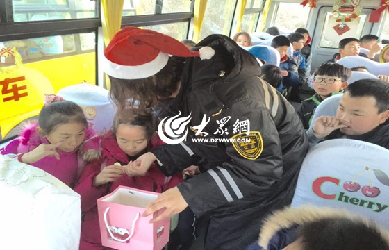 “雙旦”來襲 交運溫馨校車流動課堂繽紛多彩