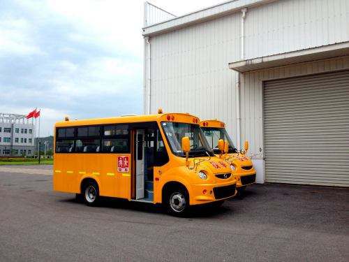 江蘇首次統一整治校車 約談132名學校主要領導