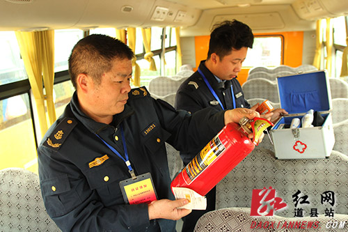 道縣：校車“體檢”迎開學（多圖）