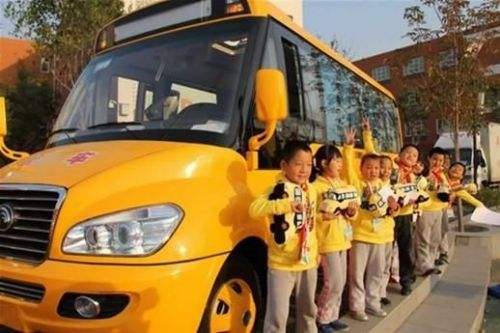 鎮(zhèn)江市幼兒園收費(fèi)“新政”8月15日實(shí)施，新增“校車(chē)費(fèi)”項(xiàng)目