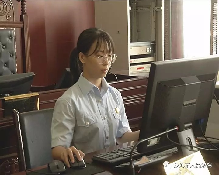 校車(chē)超載已入刑 危險(xiǎn)駕駛受懲罰--沙河法院審結(jié)一起危險(xiǎn)駕駛罪案件