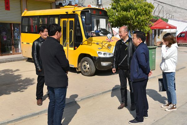 霍邱縣督查組開(kāi)展校車安全專項(xiàng)督查