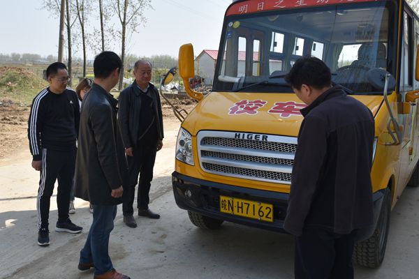 霍邱縣督查組開(kāi)展校車安全專項(xiàng)督查