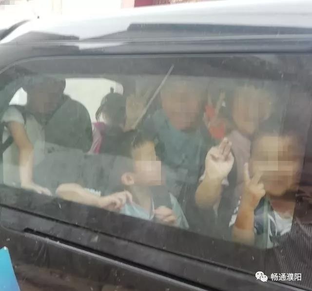 6月18日，遼寧省凌源市一名4歲幼童被遺忘在校車內，放學時才被人發現死亡。