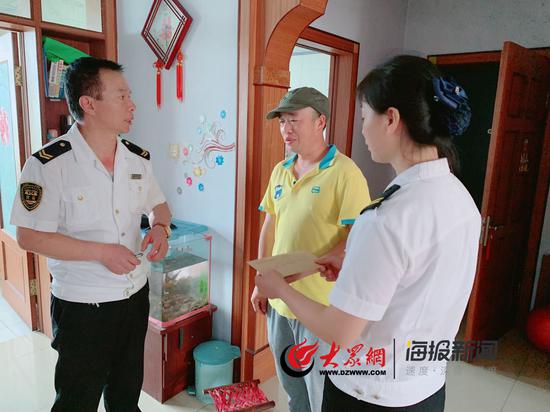 交運校車員工“接力”籌款。