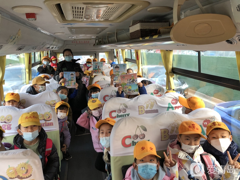 開展“關愛生命，安全出行”車廂活動