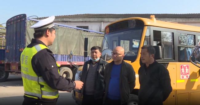 我縣開展冬季校車安全大檢查