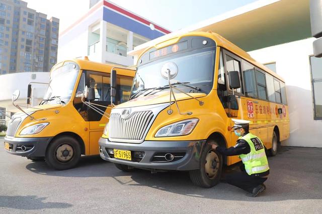 校車安全大檢查，讓學生平平安安上下學