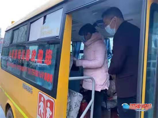 邵陽縣：黃先平開展校車安全常態(tài)化檢查