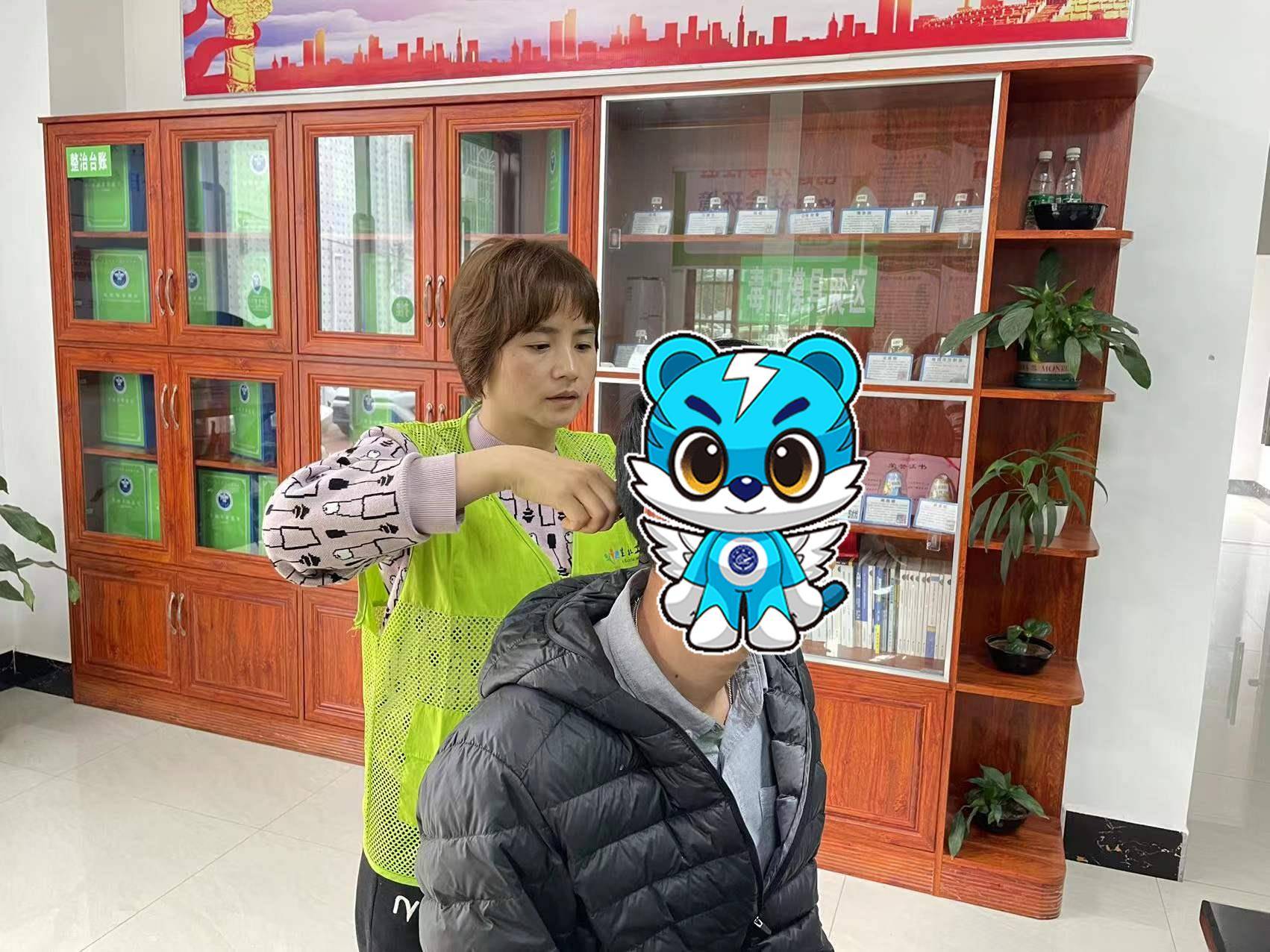 羅坑鎮開展校車駕駛員毛發采集 暨禁毒宣傳活動