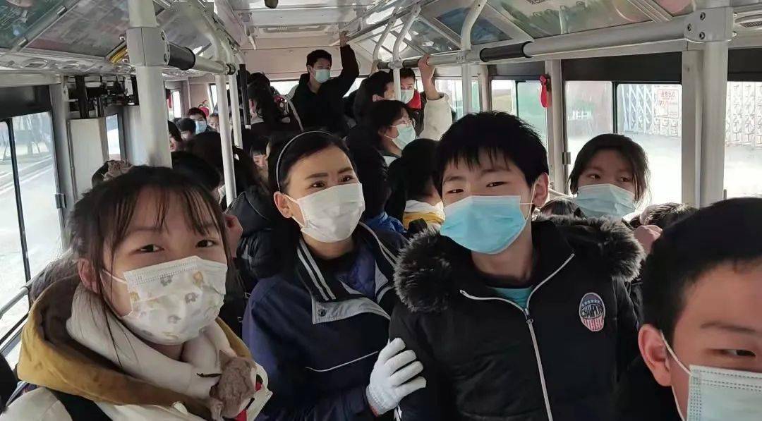 “校車媽媽“收到孩子們最深情的祝福