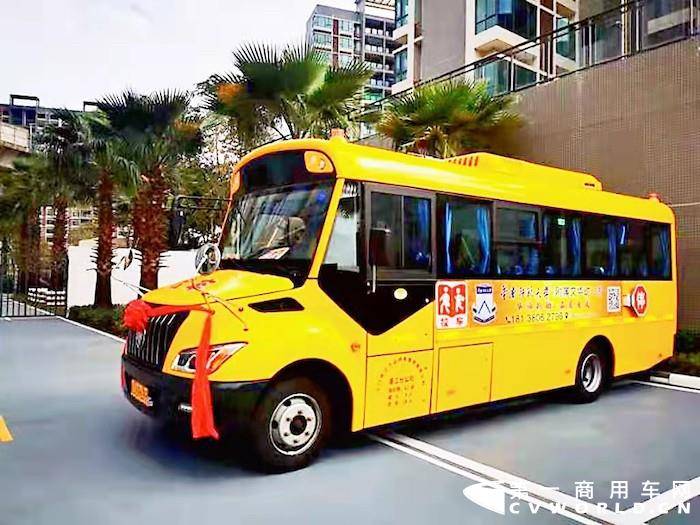 歐輝新一代健康校車在華南師大附屬文華幼兒園正式開通服務